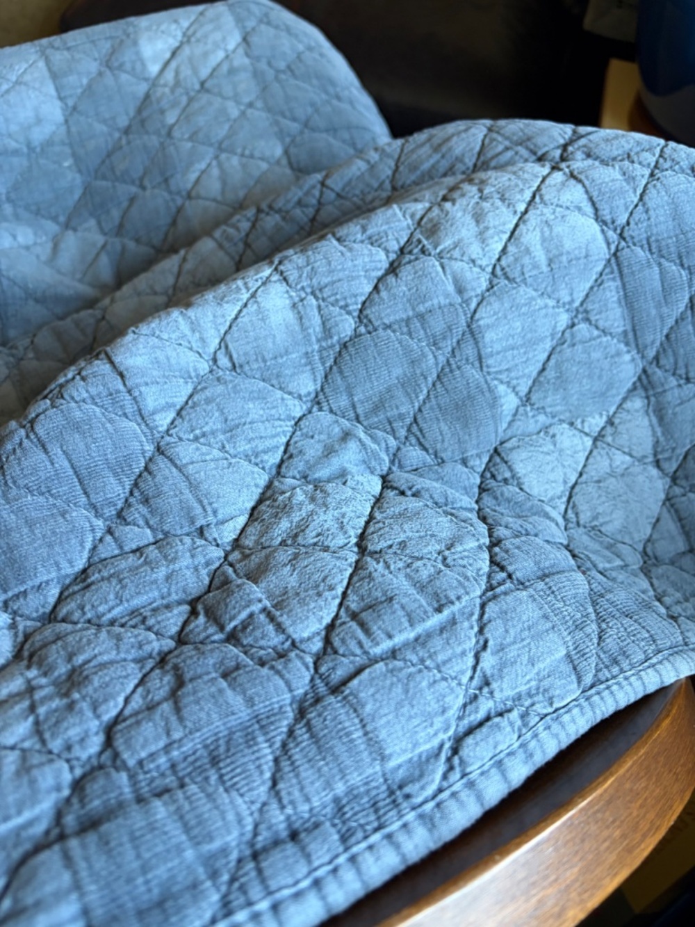 Hardly used Brooks Brothers lightweight Chambray quilt - Picture 3 of 8